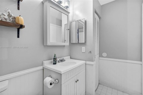 Casa en venta en Pembroke Pines, Florida, 3 dormitorios, 160.81 m2 № 2419439 - foto 19