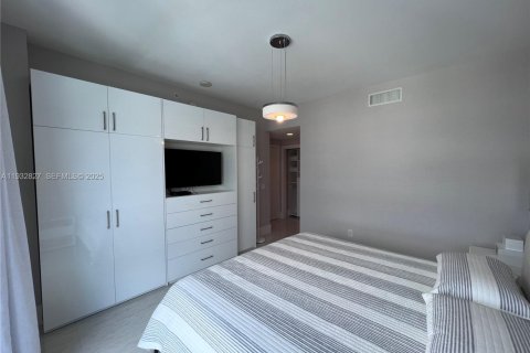 Condominio en venta en North Miami Beach, Florida, 3 dormitorios, 182.27 m2 № 1991669 - foto 25