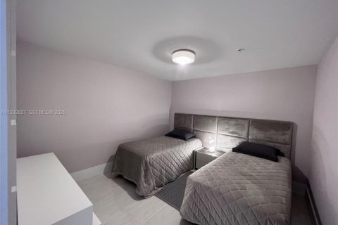 Condominio en venta en North Miami Beach, Florida, 3 dormitorios, 182.27 m2 № 1991669 - foto 8