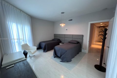 Condominio en venta en North Miami Beach, Florida, 3 dormitorios, 182.27 m2 № 1991669 - foto 4