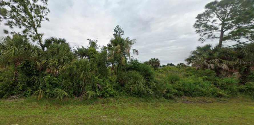 Terrain à Port Charlotte, Floride № 2213439
