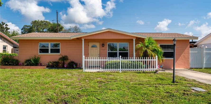 Casa en Seminole, Florida 2 dormitorios, 111.48 m2 № 1885658