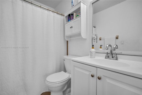 House in Boca Raton, Florida 3 bedrooms, 106.65 sq.m. № 1696278 - photo 8