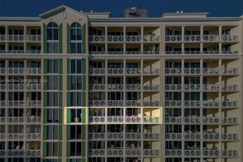 Condominio en alquiler en Key Biscayne, Florida, 4 dormitorios, 341.88 m2 № 1998764 - foto 2