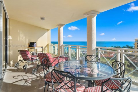 Condominio en alquiler en Key Biscayne, Florida, 4 dormitorios, 341.88 m2 № 1998764 - foto 17