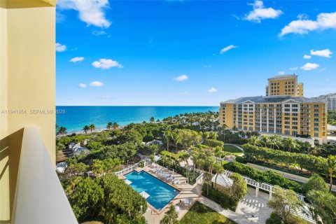 Condominio en alquiler en Key Biscayne, Florida, 4 dormitorios, 341.88 m2 № 1998764 - foto 13