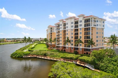 Condominio en venta en Venice, Florida, 2 dormitorios, 195.19 m2 № 1886184 - foto 1