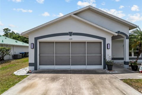 House in North Port, Florida 3 bedrooms, 130.53 sq.m. № 2103510 - photo 4