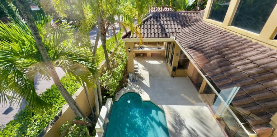 Дом в Авентура, Флорида 3 спальни, 221.11м2 № 1996003