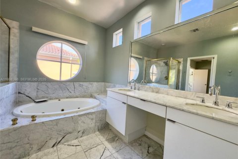 Купить виллу или дом в Авентура, Флорида 3 спальни, 221.11м2, № 1996003 - фото 11