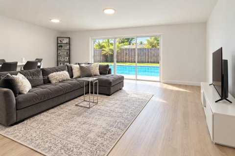 Casa en venta en Miami, Florida, 3 dormitorios, 182.18 m2 № 2388008 - foto 9