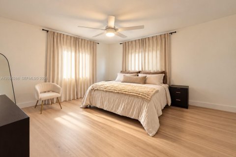 Casa en venta en Miami, Florida, 3 dormitorios, 182.18 m2 № 2388008 - foto 10