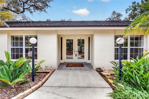 Casa en Temple Terrace, Florida 4 dormitorios, 301.75 m2 № 2378089