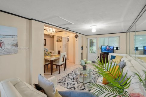 Купить виллу или дом в Норт-Майами-Бич, Флорида 3 спальни, 111.85м2, № 2052084 - фото 5