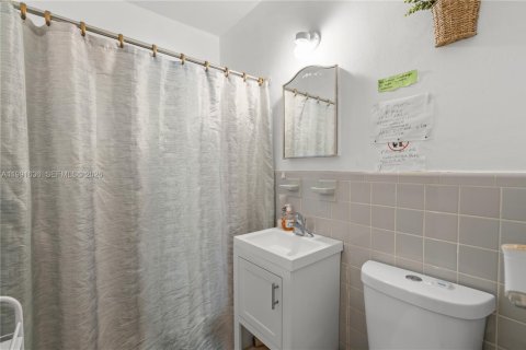 Купить виллу или дом в Норт-Майами-Бич, Флорида 3 спальни, 111.85м2, № 2052084 - фото 17
