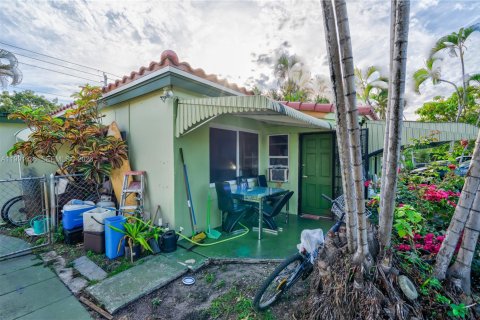 Купить виллу или дом в Норт-Майами-Бич, Флорида 3 спальни, 111.85м2, № 2052084 - фото 26