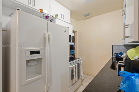 Купить виллу или дом в Норт-Майами-Бич, Флорида 3 спальни, 111.85м2, № 2052084 - фото 9