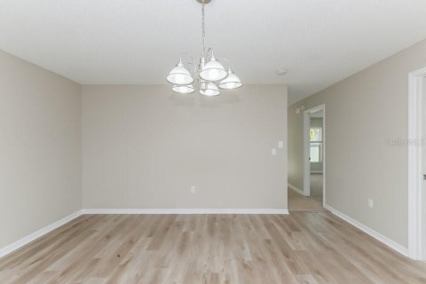 House in Lakeland, Florida 2 bedrooms, 129.32 sq.m. № 2403581 - photo 5