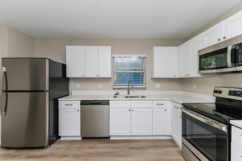 House in Lakeland, Florida 2 bedrooms, 129.32 sq.m. № 2403581 - photo 8