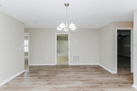 House in Lakeland, Florida 2 bedrooms, 129.32 sq.m. № 2403581 - photo 7