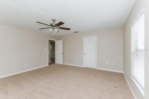 House in Lakeland, Florida 2 bedrooms, 129.32 sq.m. № 2403581 - photo 11