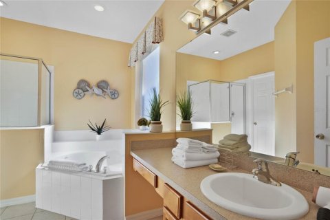 House in Davenport, Florida 6 bedrooms, 257.43 sq.m. № 1535373 - photo 30