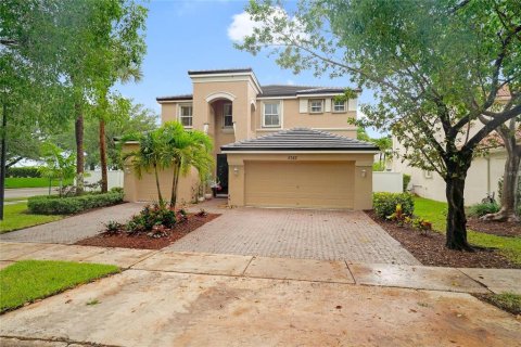 House in Miramar, Florida 5 bedrooms, 322.28 sq.m. № 1849832 - photo 30