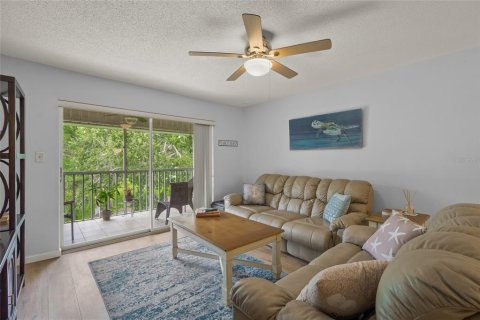 Condo in Sarasota, Florida, 2 bedrooms  № 1918943 - photo 3