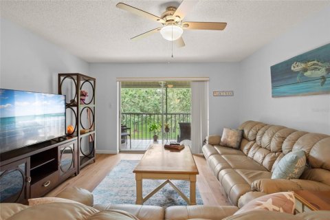 Condo in Sarasota, Florida, 2 bedrooms  № 1918943 - photo 5