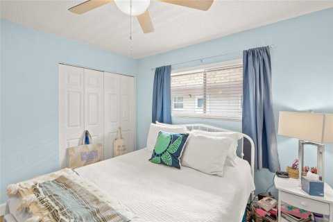Condo in Sarasota, Florida, 2 bedrooms  № 1918943 - photo 21