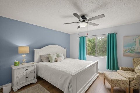 Condo in Sarasota, Florida, 2 bedrooms  № 1918943 - photo 15