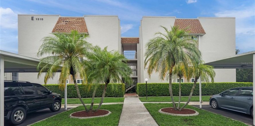 Condo in Sarasota, Florida, 2 bedrooms  № 1918943