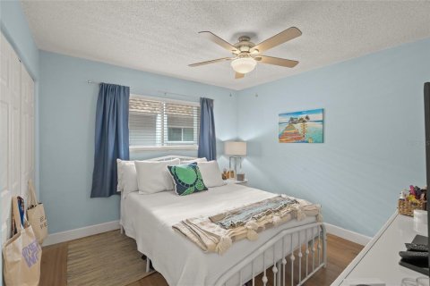 Condo in Sarasota, Florida, 2 bedrooms  № 1918943 - photo 20