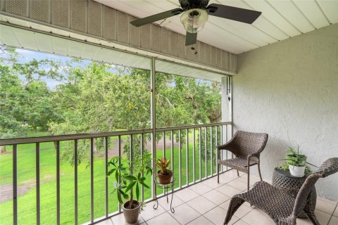 Condo in Sarasota, Florida, 2 bedrooms  № 1918943 - photo 25