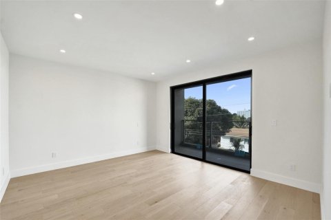 Townhouse in Fort Lauderdale, Florida 3 bedrooms, 257.8 sq.m. № 2246932 - photo 27