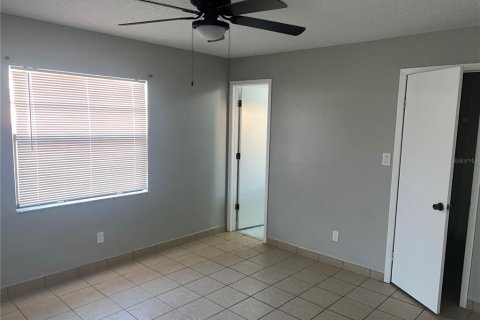 Casa en alquiler en Tampa, Florida, 3 dormitorios, 150.59 m2 № 1567354 - foto 9