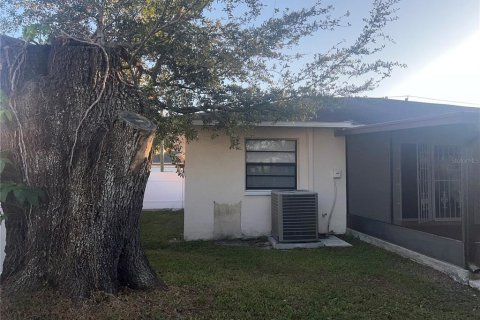 Casa en alquiler en Tampa, Florida, 3 dormitorios, 150.59 m2 № 1567354 - foto 24