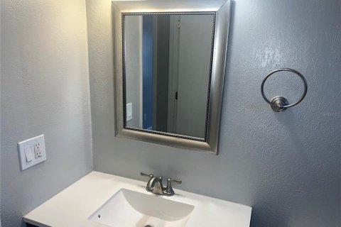 Casa en alquiler en Tampa, Florida, 3 dormitorios, 150.59 m2 № 1567354 - foto 6