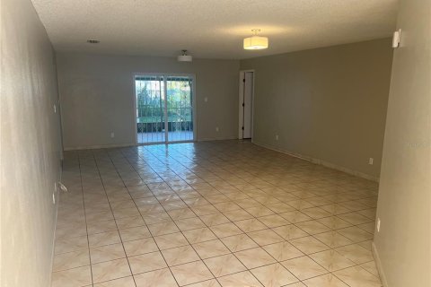 Casa en alquiler en Tampa, Florida, 3 dormitorios, 150.59 m2 № 1567354 - foto 3