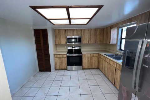Casa en alquiler en Tampa, Florida, 3 dormitorios, 150.59 m2 № 1567354 - foto 14