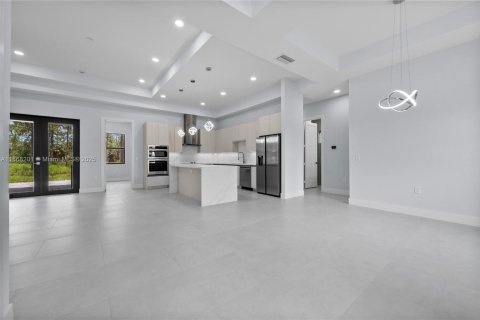 Casa en venta en Naples, Florida, 4 dormitorios, 164.81 m2 № 1898331 - foto 11