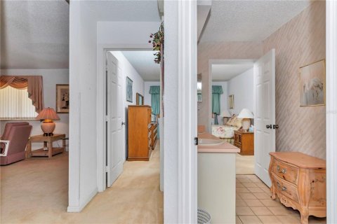 House in Ocala, Florida 2 bedrooms, 138.98 sq.m. № 2225384 - photo 17