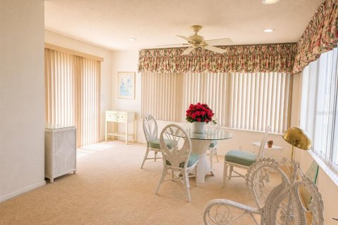 House in Ocala, Florida 2 bedrooms, 138.98 sq.m. № 2225384 - photo 8