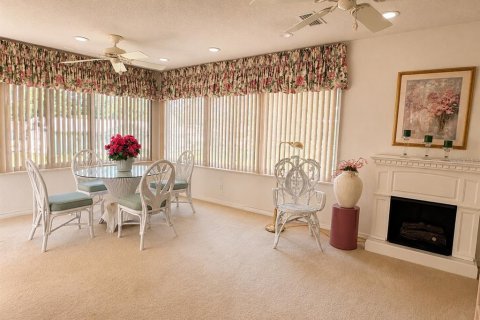 House in Ocala, Florida 2 bedrooms, 138.98 sq.m. № 2225384 - photo 6