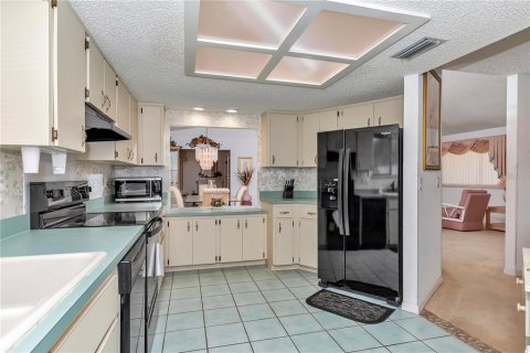 House in Ocala, Florida 2 bedrooms, 138.98 sq.m. № 2225384 - photo 15