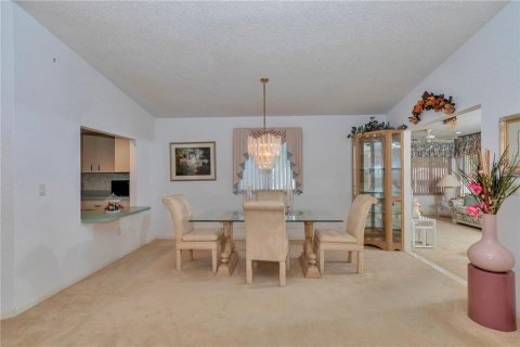 House in Ocala, Florida 2 bedrooms, 138.98 sq.m. № 2225384 - photo 5