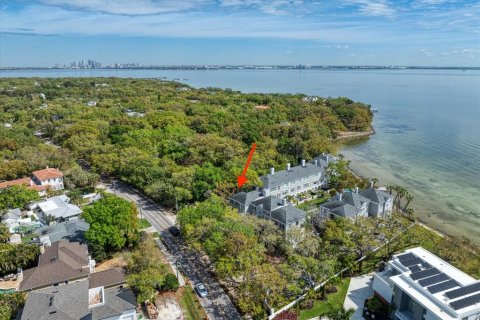 Adosado en venta en Tampa, Florida, 3 dormitorios, 260.78 m2 № 2356682 - foto 6