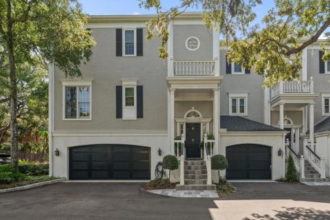 Adosado en Tampa, Florida 3 dormitorios, 260.78 m2 № 2356682