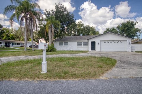 Casa en New Port Richey, Florida 3 dormitorios, 159.33 m2 № 2369312