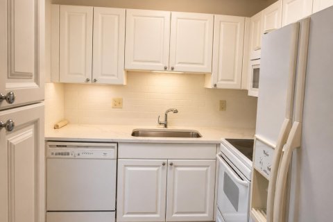 Condo in Vero Beach, Florida, 1 bedroom № 2177073 - photo 2